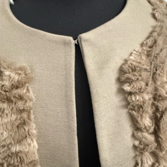 Chicos Women’s Light Brown Faux Fur Panel Cardigan Jacket Small Chico’s 0, US 4 - Picture 3 of 9